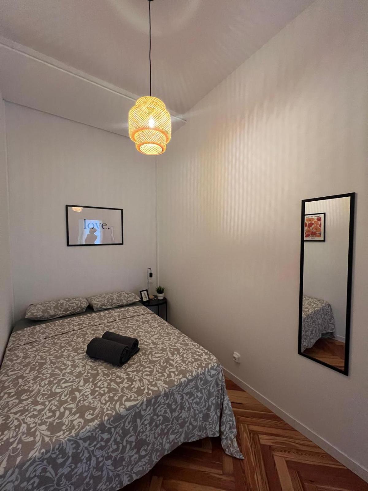 Private Rooms In Magdalena Street Madrid Kültér fotó