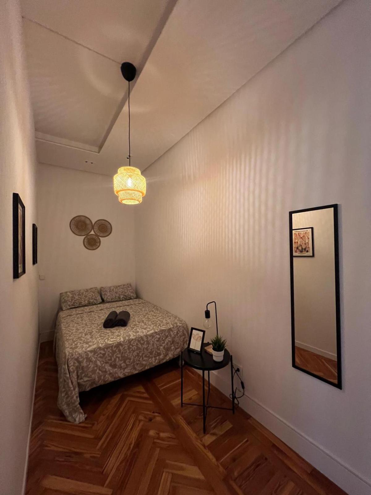 Private Rooms In Magdalena Street Madrid Kültér fotó
