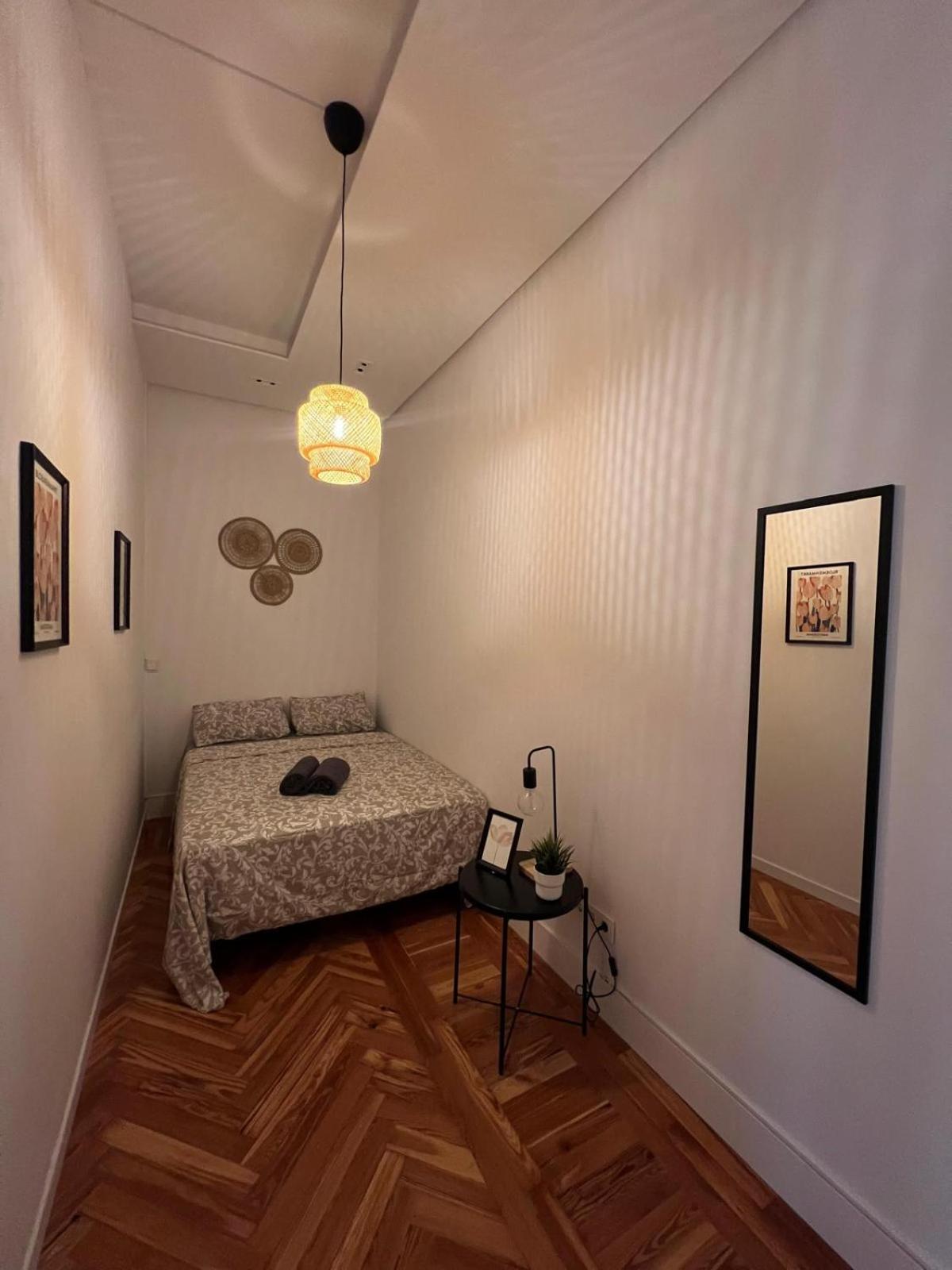 Private Rooms In Magdalena Street Madrid Kültér fotó
